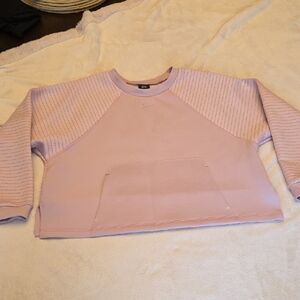 IUC Women's Nike Pro Light Pink Crew Neck Sweatshirt. Size M